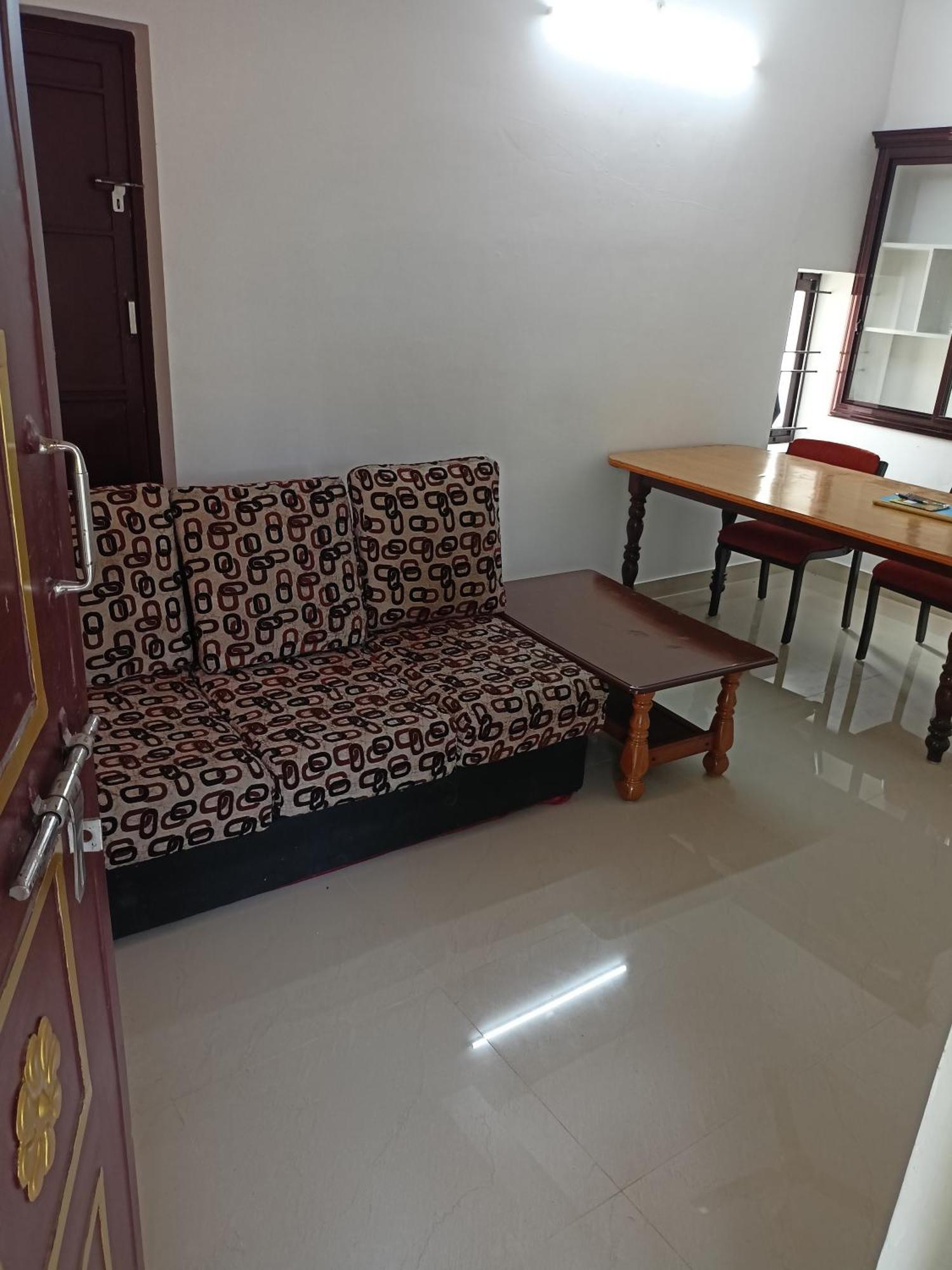 Space Villa Homestay Irimbranallur Exterior photo